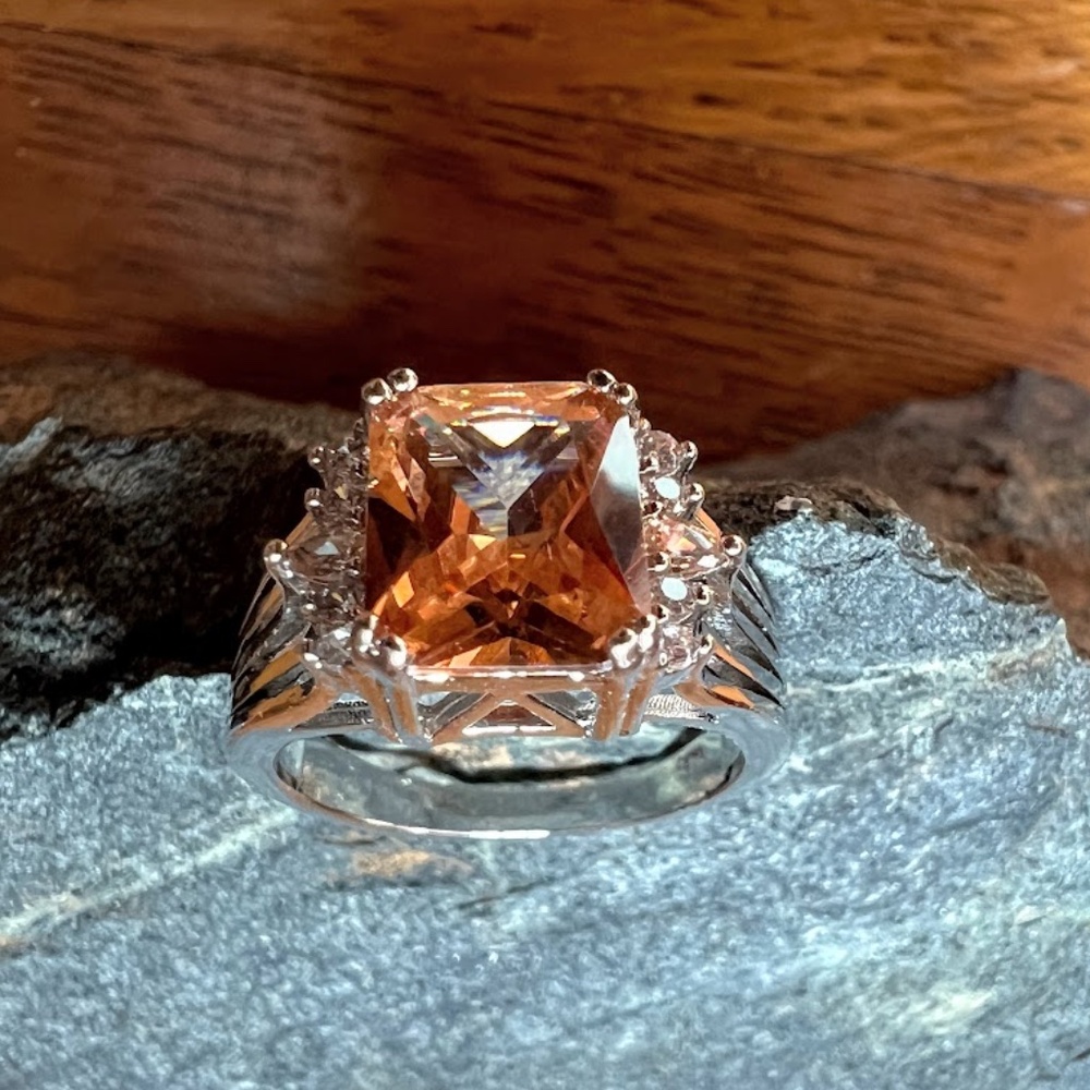 Light Amber Square Cut Stone 925 Sterling Ring NWOT 🎉Host Pick🎉 - Picture 10 of 11